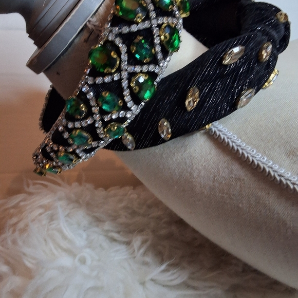 Black Velvet Jeweled Headband with Emerald Accents Set of 2 Jeweled Headbands Black Velvet Emerald Green  main image 2